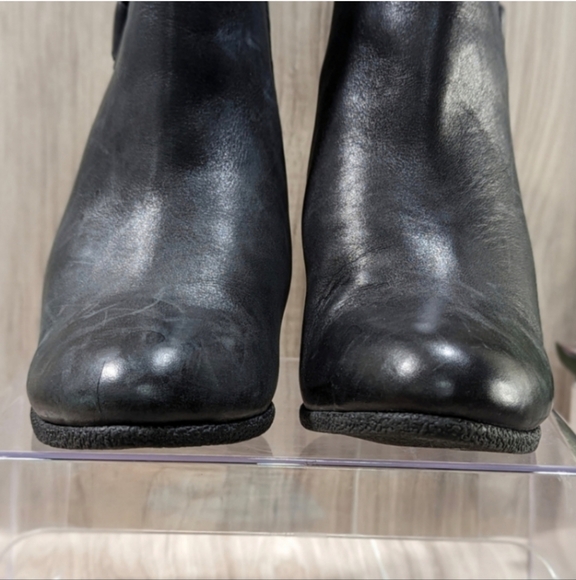 Vince Camuto "Harriet" Boots Women's Size 8 Black Leather - Picture 6 of 11